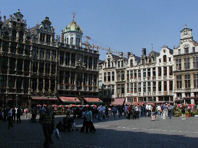 写真:ベルギーの首都ブリュッセルと世界遺産「グランプラス広場」