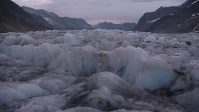 写真:アレッチ氷河を登ってユングフラウヨッホへ