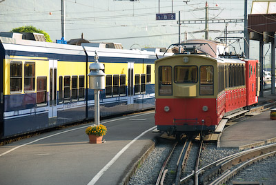 ウィルダースヴィール[Wilderswil]駅