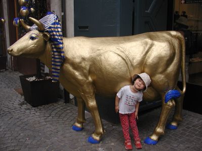 黄金の牛とNAOMI