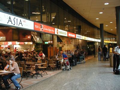 空港の食堂街