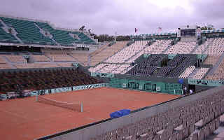 写真:全仏テニス予選開催中のローランギャロス