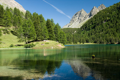 写真:パルプオーニャ湖へハイキング～スイスで一番美しい場所