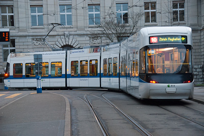 写真:チューリヒ市電とユトリベルグ線